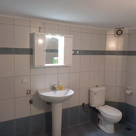 Apartment Cm *